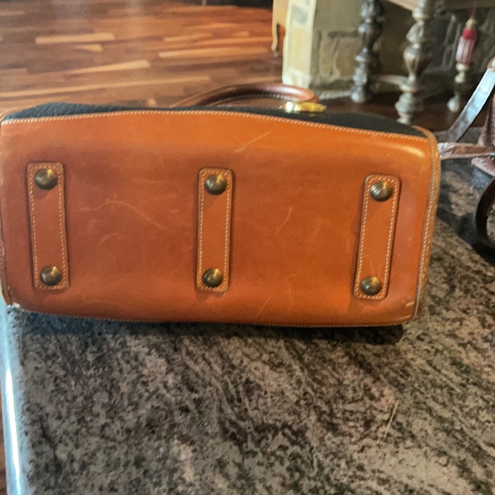 Navy dooney & bourke bag - Picture 2 of 4